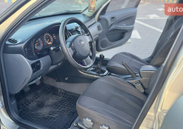 Бежевый Ниссан Альмера, объемом двигателя 1.6 л и пробегом 345 тыс. км за 4199 $, фото 27 на Automoto.ua