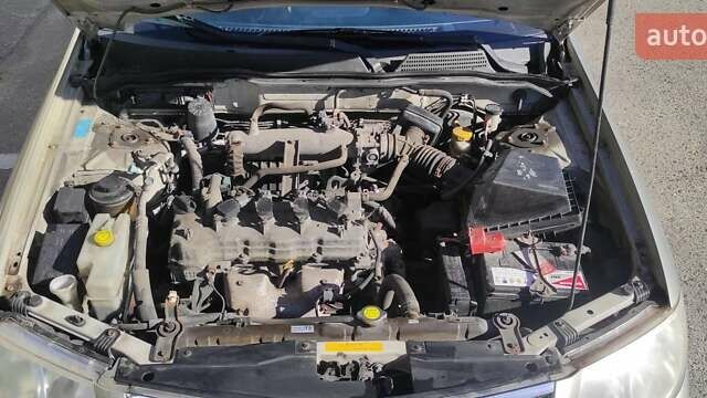 Бежевый Ниссан Альмера, объемом двигателя 1.6 л и пробегом 252 тыс. км за 4700 $, фото 5 на Automoto.ua