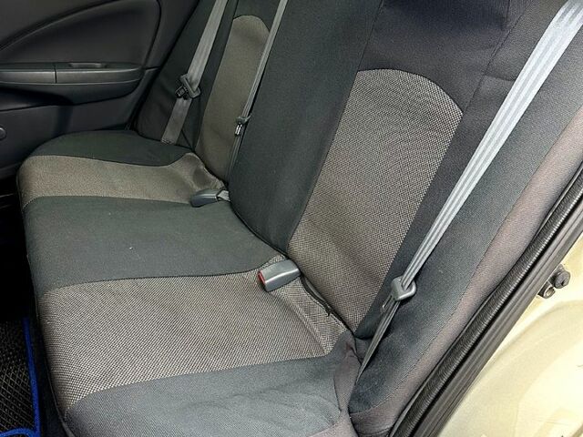 Бежевый Ниссан Альмера, объемом двигателя 1.6 л и пробегом 226 тыс. км за 3990 $, фото 8 на Automoto.ua