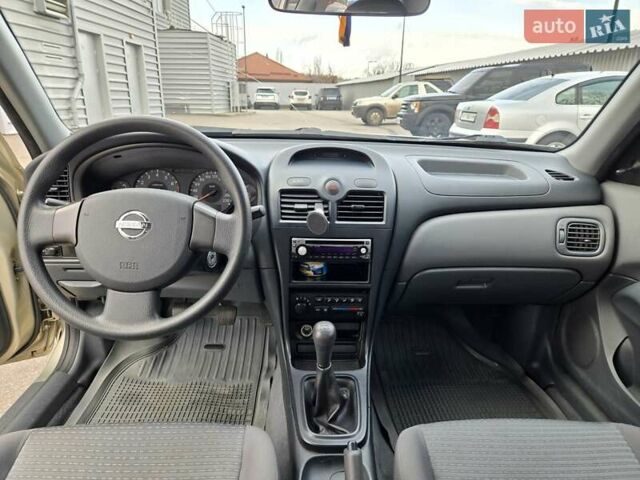 Бежевый Ниссан Альмера, объемом двигателя 1.6 л и пробегом 75 тыс. км за 4500 $, фото 12 на Automoto.ua