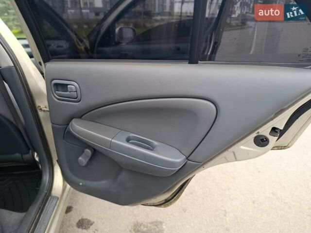 Бежевий Ніссан Альмера, об'ємом двигуна 1.6 л та пробігом 290 тис. км за 4100 $, фото 19 на Automoto.ua