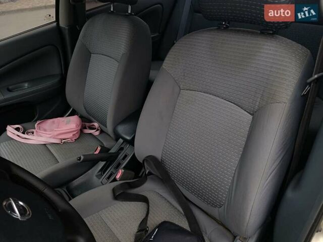 Бежевий Ніссан Альмера, об'ємом двигуна 1.6 л та пробігом 290 тис. км за 4100 $, фото 35 на Automoto.ua