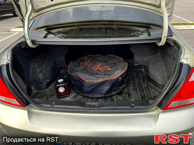 Бежевый Ниссан Альмера, объемом двигателя 1.6 л и пробегом 226 тыс. км за 4100 $, фото 2 на Automoto.ua