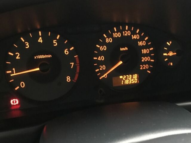 Бежевый Ниссан Альмера, объемом двигателя 1.6 л и пробегом 118 тыс. км за 4950 $, фото 8 на Automoto.ua