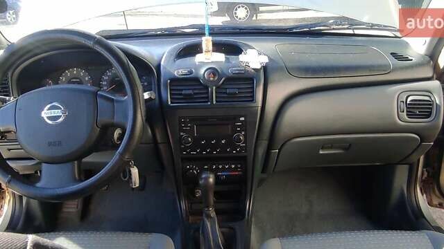 Бежевый Ниссан Альмера, объемом двигателя 1.6 л и пробегом 252 тыс. км за 4700 $, фото 11 на Automoto.ua