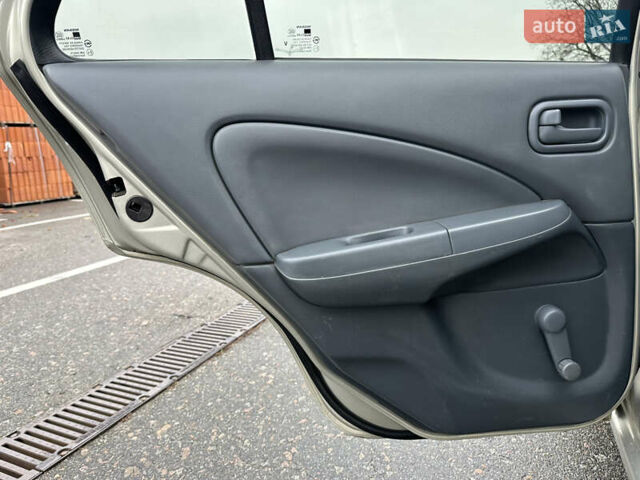 Бежевий Ніссан Альмера, об'ємом двигуна 1.6 л та пробігом 226 тис. км за 4300 $, фото 21 на Automoto.ua