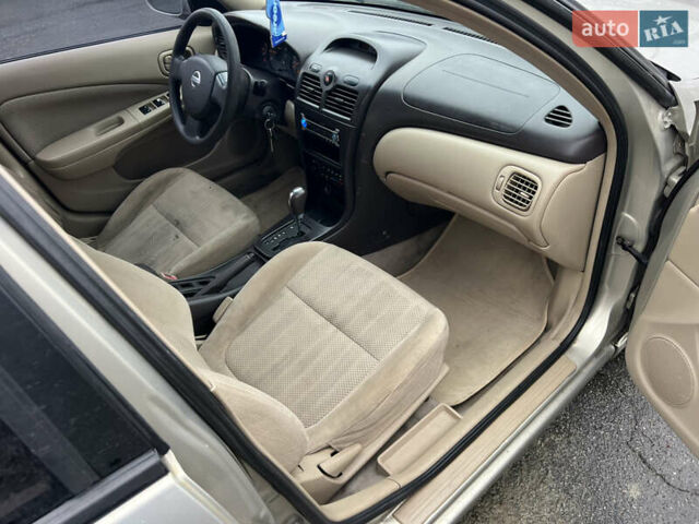 Бежевый Ниссан Альмера, объемом двигателя 1.6 л и пробегом 200 тыс. км за 3400 $, фото 10 на Automoto.ua