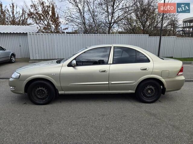Бежевый Ниссан Альмера, объемом двигателя 1.6 л и пробегом 75 тыс. км за 4500 $, фото 6 на Automoto.ua