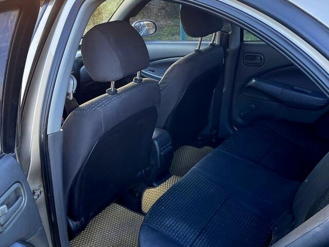 Бежевый Ниссан Альмера, объемом двигателя 1.6 л и пробегом 183 тыс. км за 5300 $, фото 6 на Automoto.ua