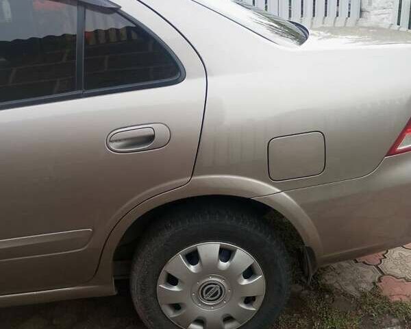 Бежевий Ніссан Альмера, об'ємом двигуна 1.6 л та пробігом 300 тис. км за 4650 $, фото 12 на Automoto.ua