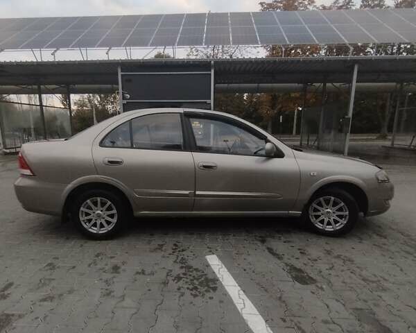 Бежевый Ниссан Альмера, объемом двигателя 1.6 л и пробегом 201 тыс. км за 6700 $, фото 1 на Automoto.ua