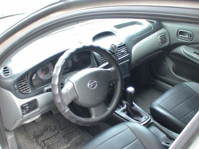 Бежевый Ниссан Альмера, объемом двигателя 1.6 л и пробегом 229 тыс. км за 5000 $, фото 7 на Automoto.ua