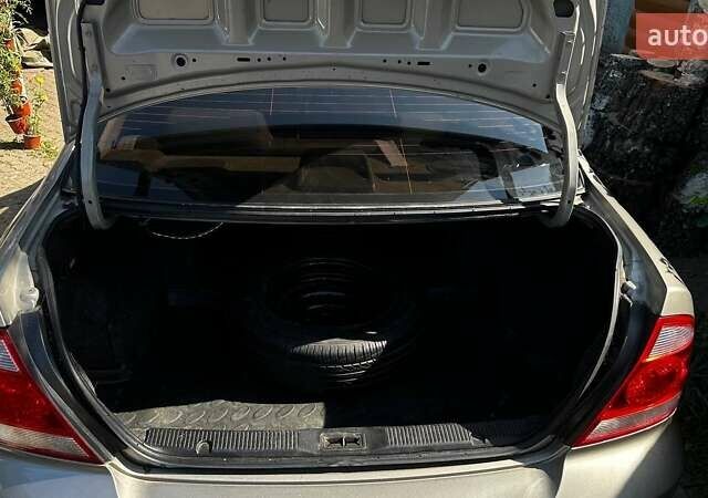 Бежевий Ніссан Альмера, об'ємом двигуна 1.6 л та пробігом 300 тис. км за 4650 $, фото 11 на Automoto.ua