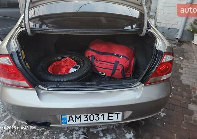 Бежевый Ниссан Альмера, объемом двигателя 1.6 л и пробегом 302 тыс. км за 4900 $, фото 6 на Automoto.ua