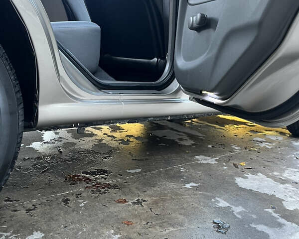 Бежевый Ниссан Альмера, объемом двигателя 1.6 л и пробегом 87 тыс. км за 6100 $, фото 14 на Automoto.ua