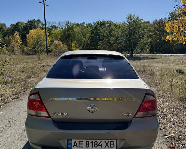 Бежевый Ниссан Альмера, объемом двигателя 1.6 л и пробегом 155 тыс. км за 5600 $, фото 6 на Automoto.ua
