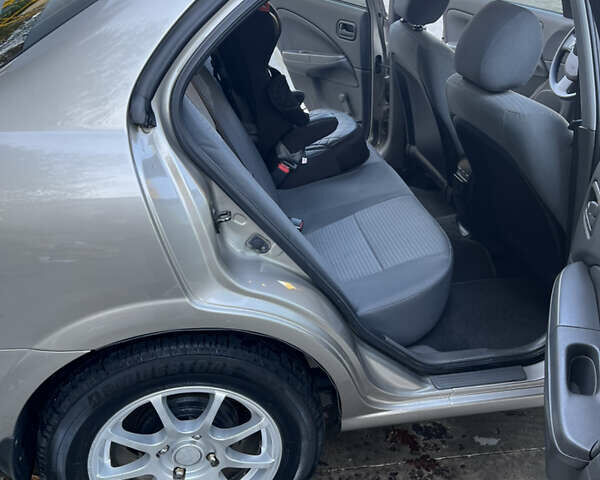 Бежевый Ниссан Альмера, объемом двигателя 1.6 л и пробегом 87 тыс. км за 6100 $, фото 13 на Automoto.ua