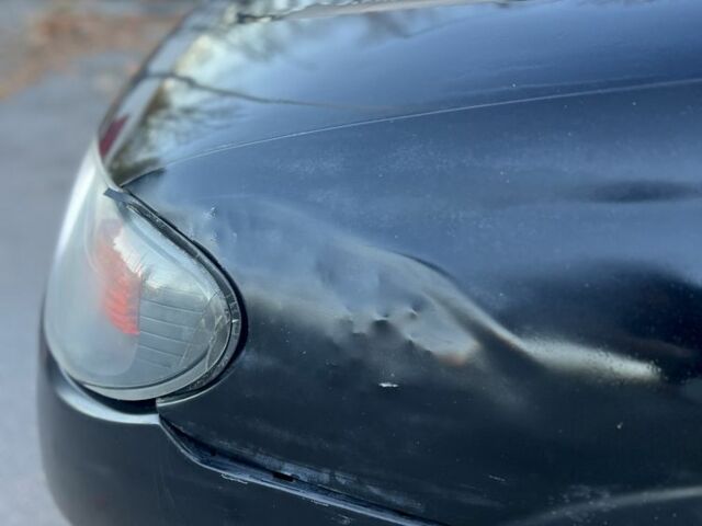 Черный Ниссан Альмера, объемом двигателя 1.5 л и пробегом 322 тыс. км за 3050 $, фото 7 на Automoto.ua