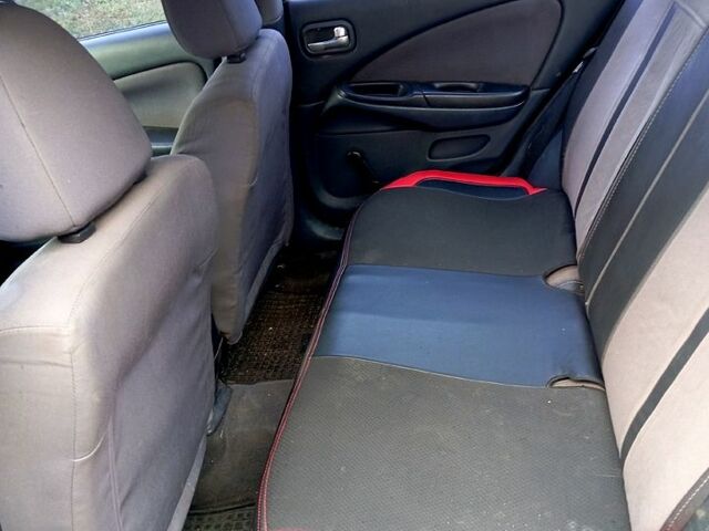 Черный Ниссан Альмера, объемом двигателя 1.5 л и пробегом 315 тыс. км за 2650 $, фото 3 на Automoto.ua