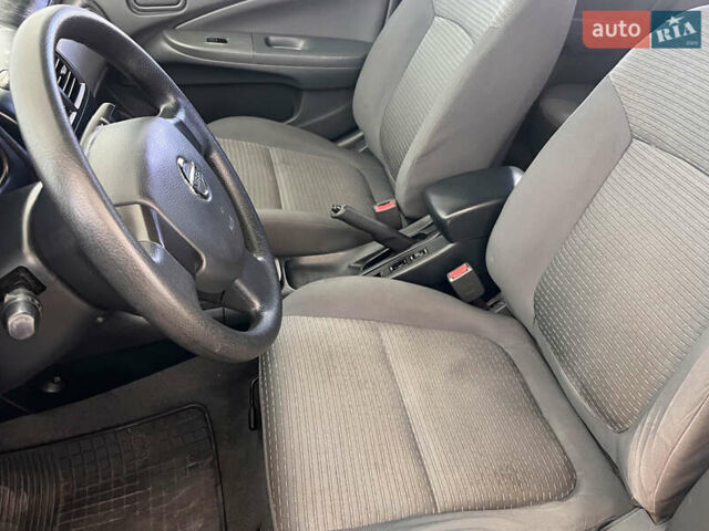 Черный Ниссан Альмера, объемом двигателя 1.6 л и пробегом 121 тыс. км за 5450 $, фото 6 на Automoto.ua