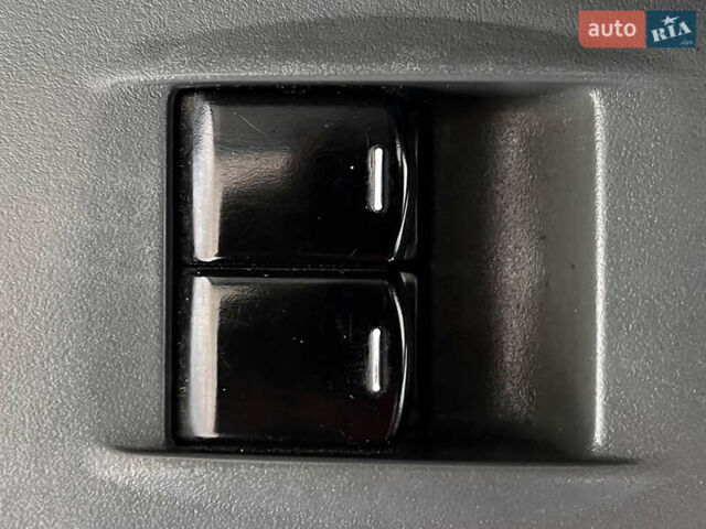 Черный Ниссан Альмера, объемом двигателя 1.6 л и пробегом 121 тыс. км за 5450 $, фото 19 на Automoto.ua