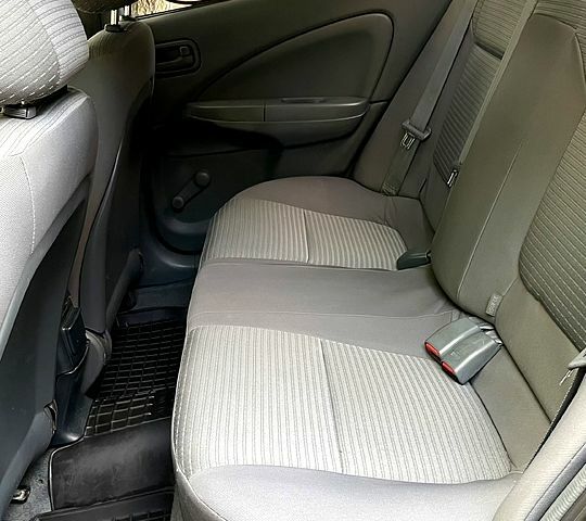 Чорний Ніссан Альмера, об'ємом двигуна 1.6 л та пробігом 157 тис. км за 4950 $, фото 10 на Automoto.ua