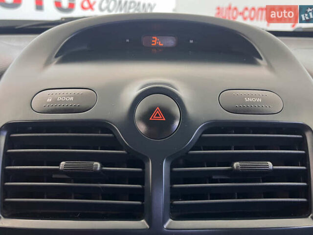 Черный Ниссан Альмера, объемом двигателя 1.6 л и пробегом 121 тыс. км за 5450 $, фото 13 на Automoto.ua