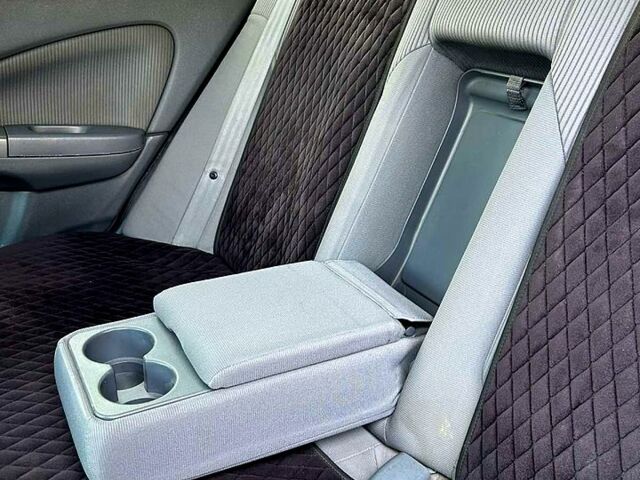 Чорний Ніссан Альмера, об'ємом двигуна 1.6 л та пробігом 0 тис. км за 4500 $, фото 6 на Automoto.ua