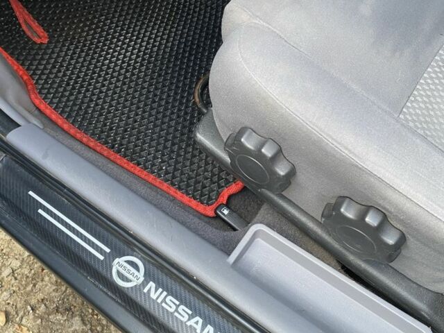 Черный Ниссан Альмера, объемом двигателя 1.6 л и пробегом 2 тыс. км за 3500 $, фото 6 на Automoto.ua