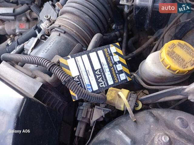 Черный Ниссан Альмера, объемом двигателя 1.6 л и пробегом 185 тыс. км за 4500 $, фото 94 на Automoto.ua