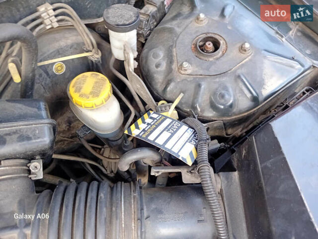 Черный Ниссан Альмера, объемом двигателя 1.6 л и пробегом 185 тыс. км за 4500 $, фото 87 на Automoto.ua