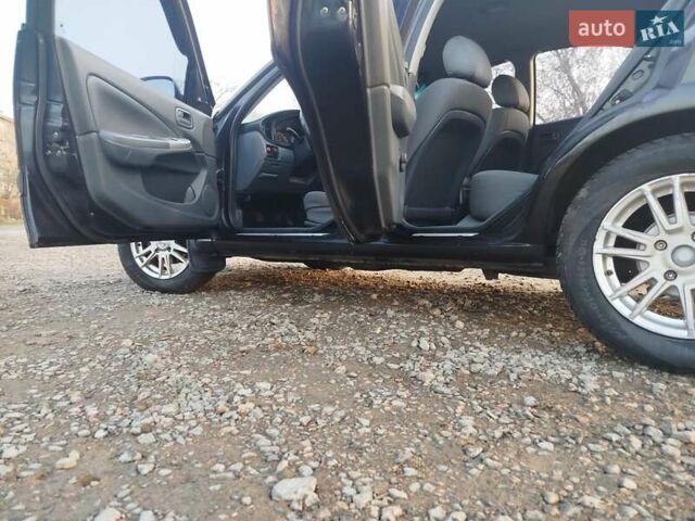 Черный Ниссан Альмера, объемом двигателя 1.6 л и пробегом 244 тыс. км за 4500 $, фото 53 на Automoto.ua