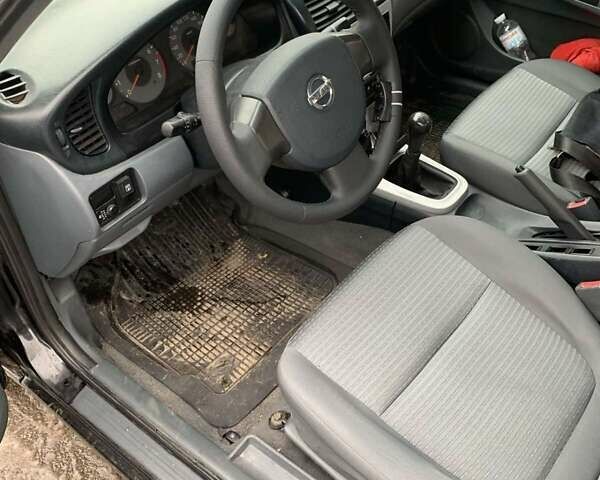 Чорний Ніссан Альмера, об'ємом двигуна 1.6 л та пробігом 300 тис. км за 2999 $, фото 5 на Automoto.ua