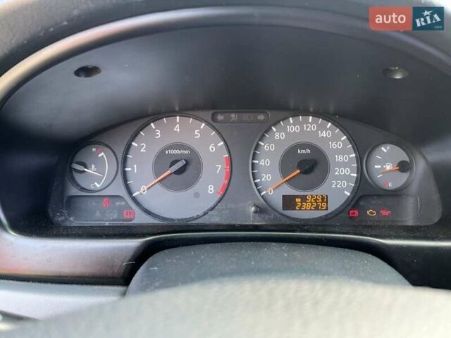 Черный Ниссан Альмера, объемом двигателя 1.6 л и пробегом 241 тыс. км за 3500 $, фото 6 на Automoto.ua