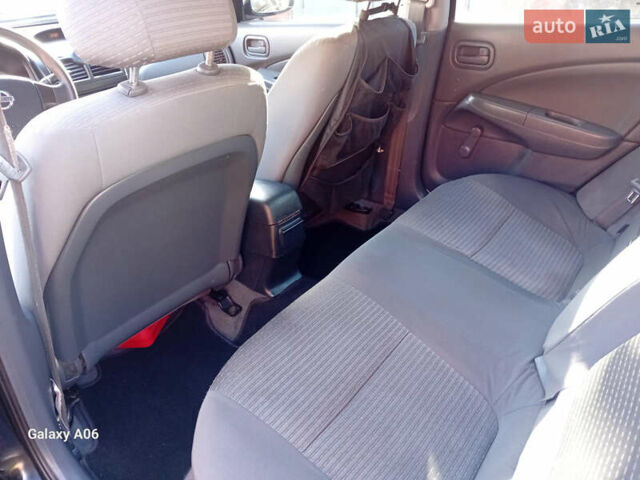 Черный Ниссан Альмера, объемом двигателя 1.6 л и пробегом 185 тыс. км за 4500 $, фото 72 на Automoto.ua