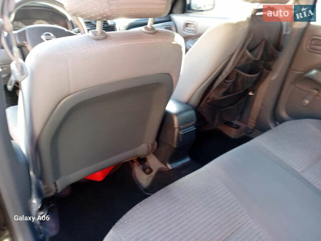 Черный Ниссан Альмера, объемом двигателя 1.6 л и пробегом 185 тыс. км за 4500 $, фото 75 на Automoto.ua