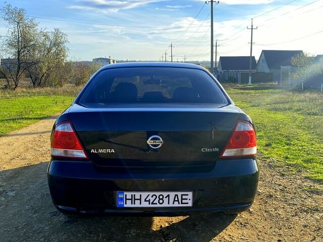 Черный Ниссан Альмера, объемом двигателя 1.6 л и пробегом 177 тыс. км за 3800 $, фото 4 на Automoto.ua