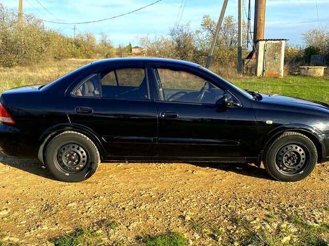 Черный Ниссан Альмера, объемом двигателя 1.6 л и пробегом 177 тыс. км за 3800 $, фото 6 на Automoto.ua