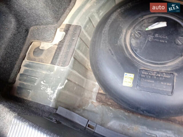 Черный Ниссан Альмера, объемом двигателя 1.6 л и пробегом 185 тыс. км за 4500 $, фото 106 на Automoto.ua