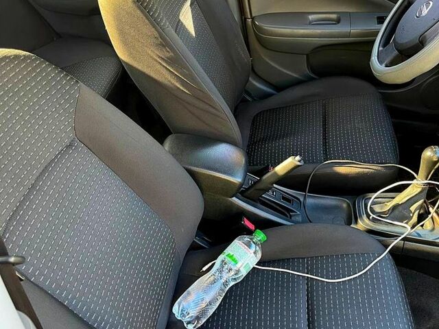 Черный Ниссан Альмера, объемом двигателя 1.6 л и пробегом 300 тыс. км за 4250 $, фото 7 на Automoto.ua