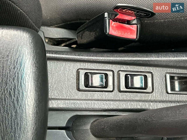 Чорний Ніссан Альмера, об'ємом двигуна 1.6 л та пробігом 203 тис. км за 5990 $, фото 20 на Automoto.ua