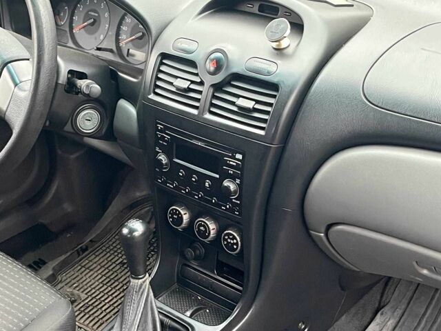 Черный Ниссан Альмера, объемом двигателя 1.6 л и пробегом 203 тыс. км за 5990 $, фото 19 на Automoto.ua