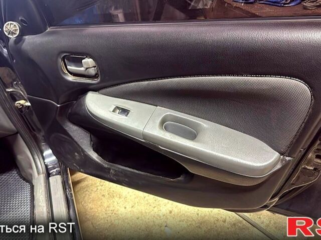 Чорний Ніссан Альмера, об'ємом двигуна 1.6 л та пробігом 197 тис. км за 3750 $, фото 1 на Automoto.ua