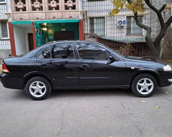 Черный Ниссан Альмера, объемом двигателя 1.6 л и пробегом 173 тыс. км за 6500 $, фото 4 на Automoto.ua