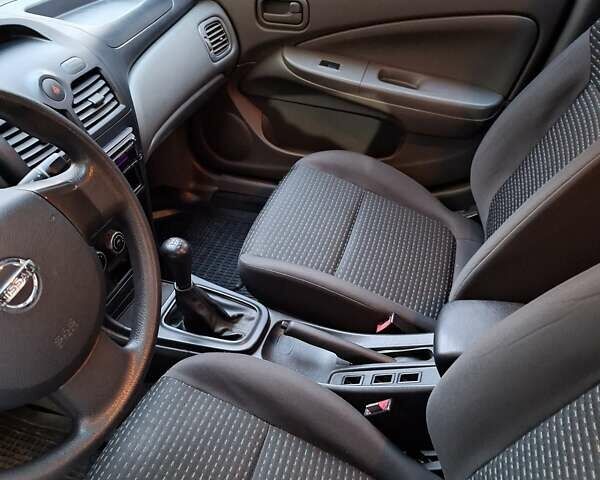 Черный Ниссан Альмера, объемом двигателя 1.6 л и пробегом 173 тыс. км за 6500 $, фото 8 на Automoto.ua