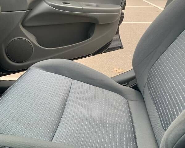 Черный Ниссан Альмера, объемом двигателя 1.6 л и пробегом 129 тыс. км за 6500 $, фото 16 на Automoto.ua