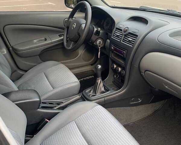 Черный Ниссан Альмера, объемом двигателя 1.6 л и пробегом 129 тыс. км за 6500 $, фото 13 на Automoto.ua