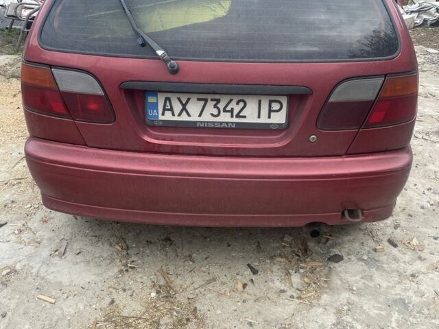 Красный Ниссан Альмера, объемом двигателя 1.6 л и пробегом 30 тыс. км за 1550 $, фото 1 на Automoto.ua