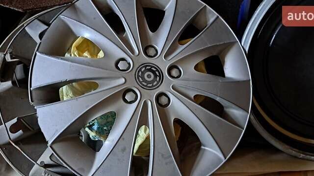 Красный Ниссан Альмера, объемом двигателя 1.5 л и пробегом 231 тыс. км за 3100 $, фото 2 на Automoto.ua