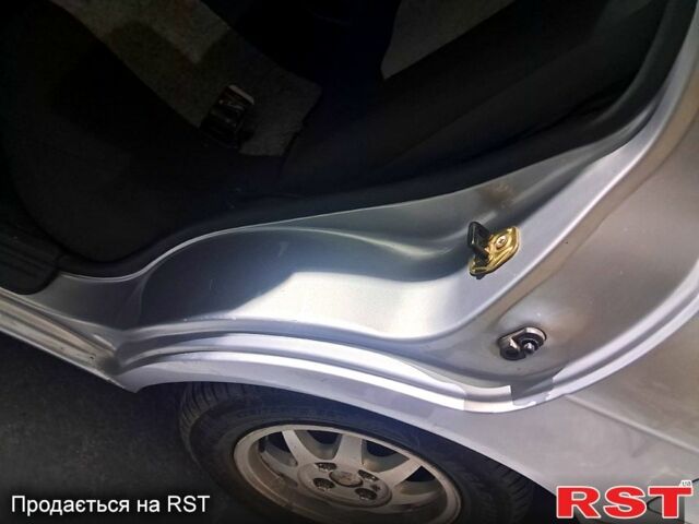 Ниссан Альмера, объемом двигателя 1.4 л и пробегом 0 тыс. км за 2100 $, фото 8 на Automoto.ua